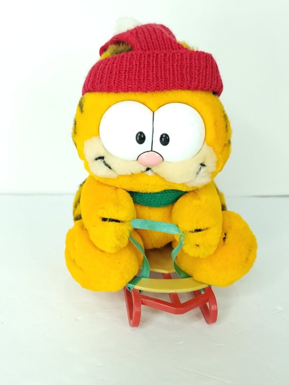 1981 Garfield Daikin Plush Cat Cartoon Strip Snow Sled Winter Cap Scarf Stuffed